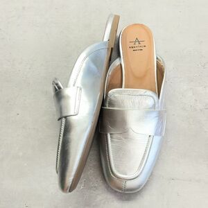 Aquatalia Jayleen Metallic Silver Leather Slip On Flat Mules Womens Size 8